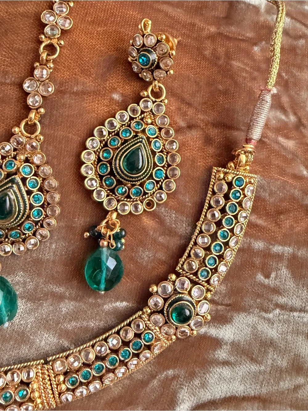 Gold-Tone Emerald Teardrop Necklace & Earring Maang Tikka Set Indian Wedding